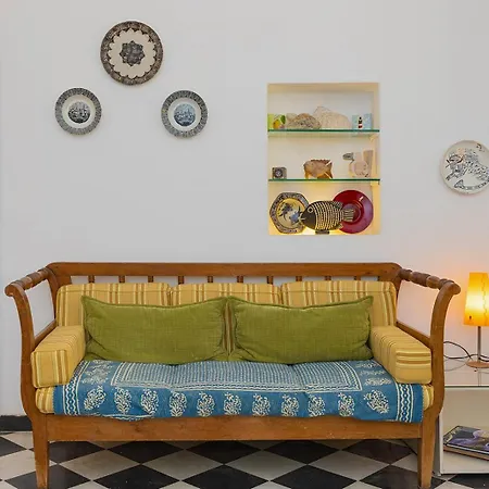 Casa Saracena Fronte Mare * 瓦里格提