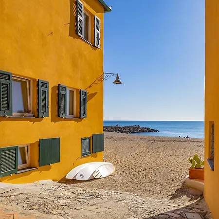Casa Saracena Fronte Mare Varigotti