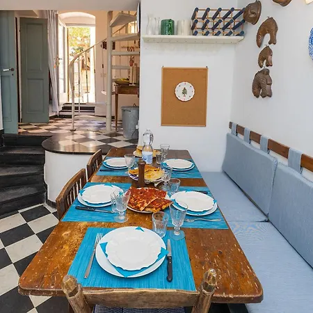 Casa Saracena Fronte Mare Varigotti