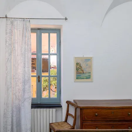 Casa Saracena Fronte Mare Varigotti