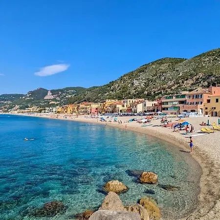 Casa Saracena Fronte Mare Varigotti
