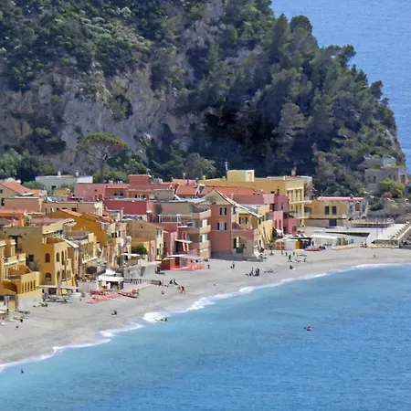 Holiday home Casa Saracena Fronte Mare Varigotti