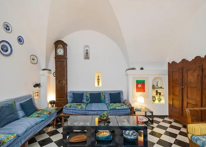 Casa Saracena Fronte Mare Tatil Evi Varigotti