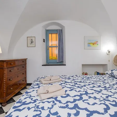 Holiday home Casa Saracena Fronte Mare