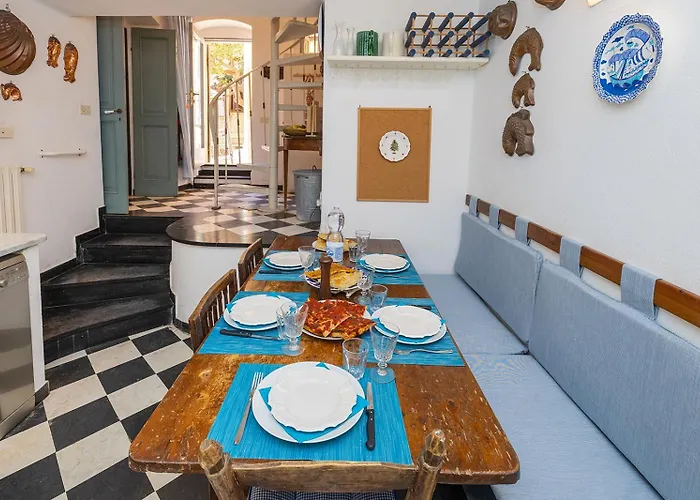 Casa Saracena Fronte Mare Varigotti