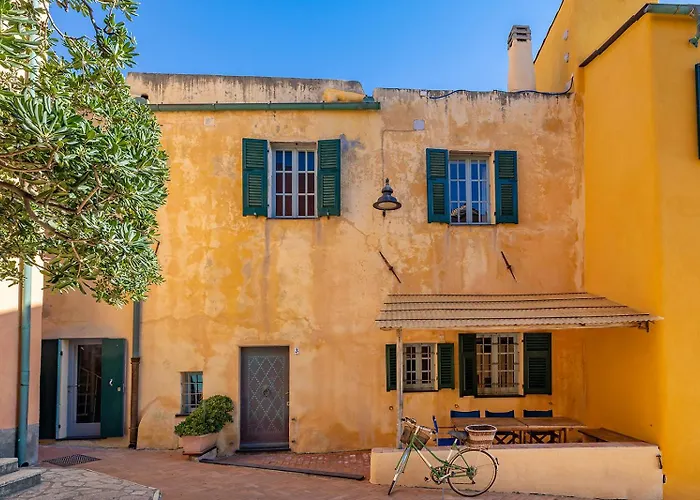 Casa Saracena Fronte Mare Varigotti
